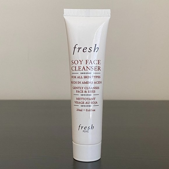 Fresh Soy Face Cleanser - Picture 1 of 9